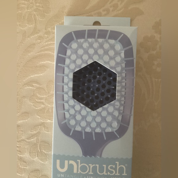 As seen on TikTok! Unbrush Detangling Hair Brush in Blue - Picture 5 of 7